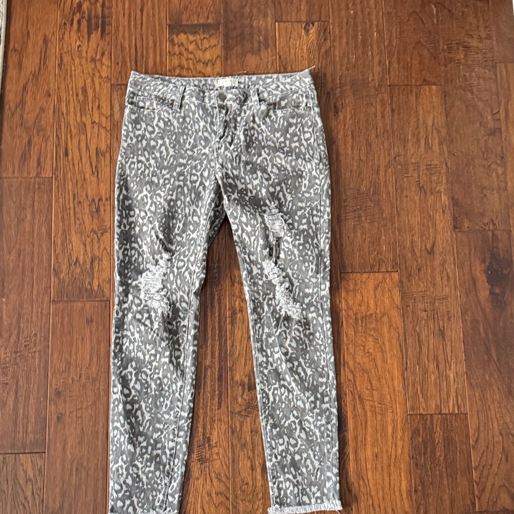 Easel Gray Leopard Print Ankle Jeans
